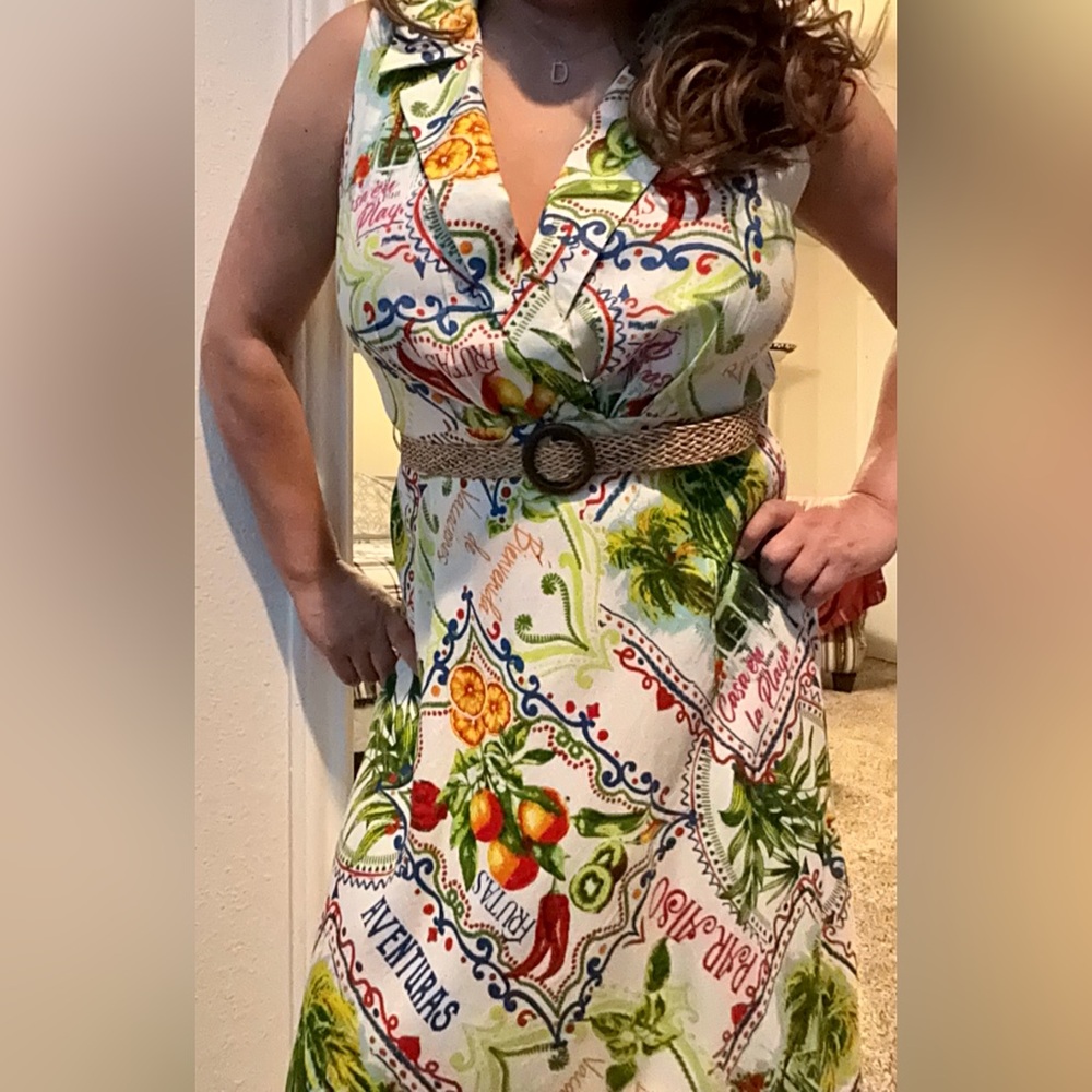 WORE ONCE.. Tropical vacation dress removable belt